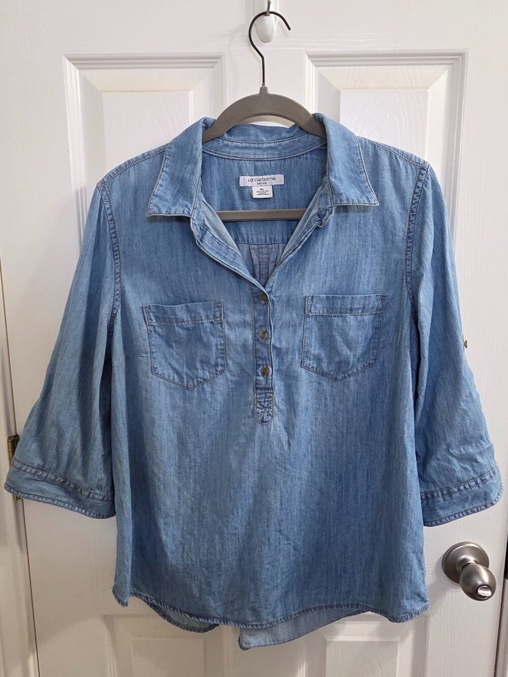 Pref-Loved Liz Claiborne Petite Denim Button-Up Shirt – Classic & Timeless